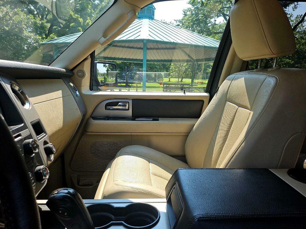 2017 Ford Expedition Image 12