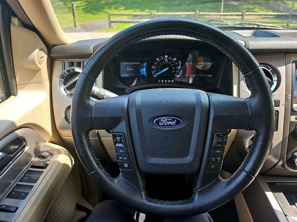 2017 Ford Expedition Image 14