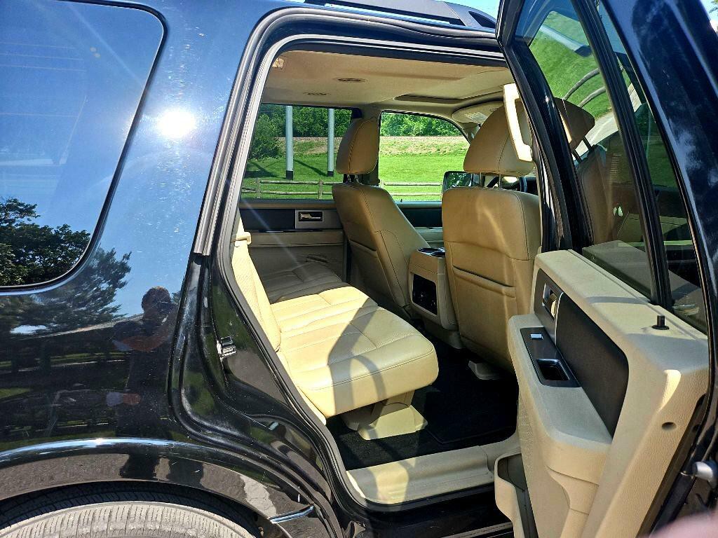 2017 Ford Expedition Image 30