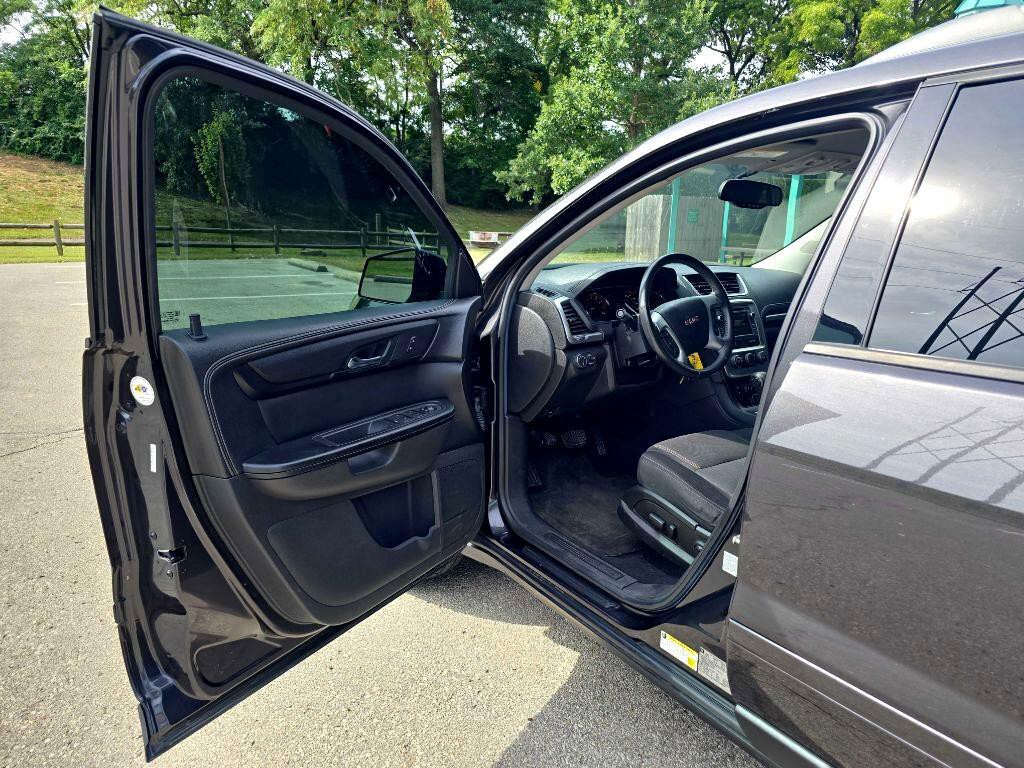 2016 GMC Acadia Image 9