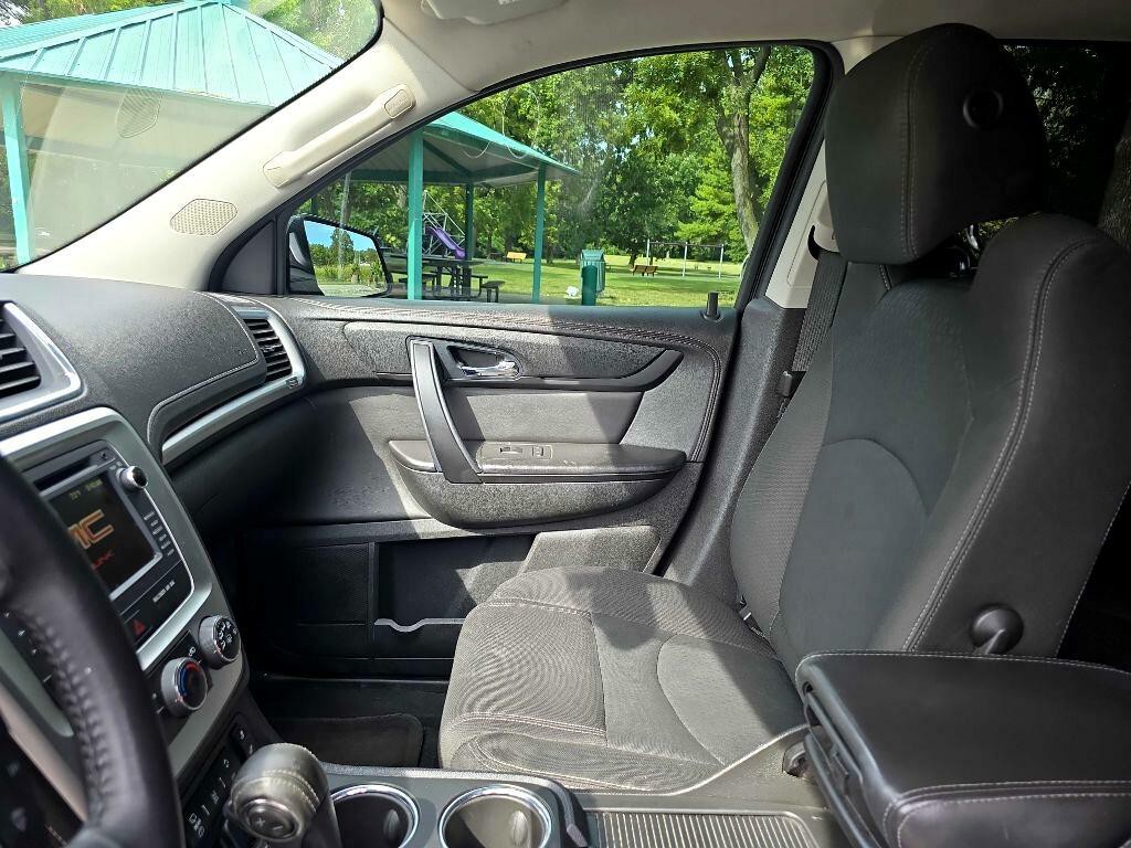 2016 GMC Acadia Image 12