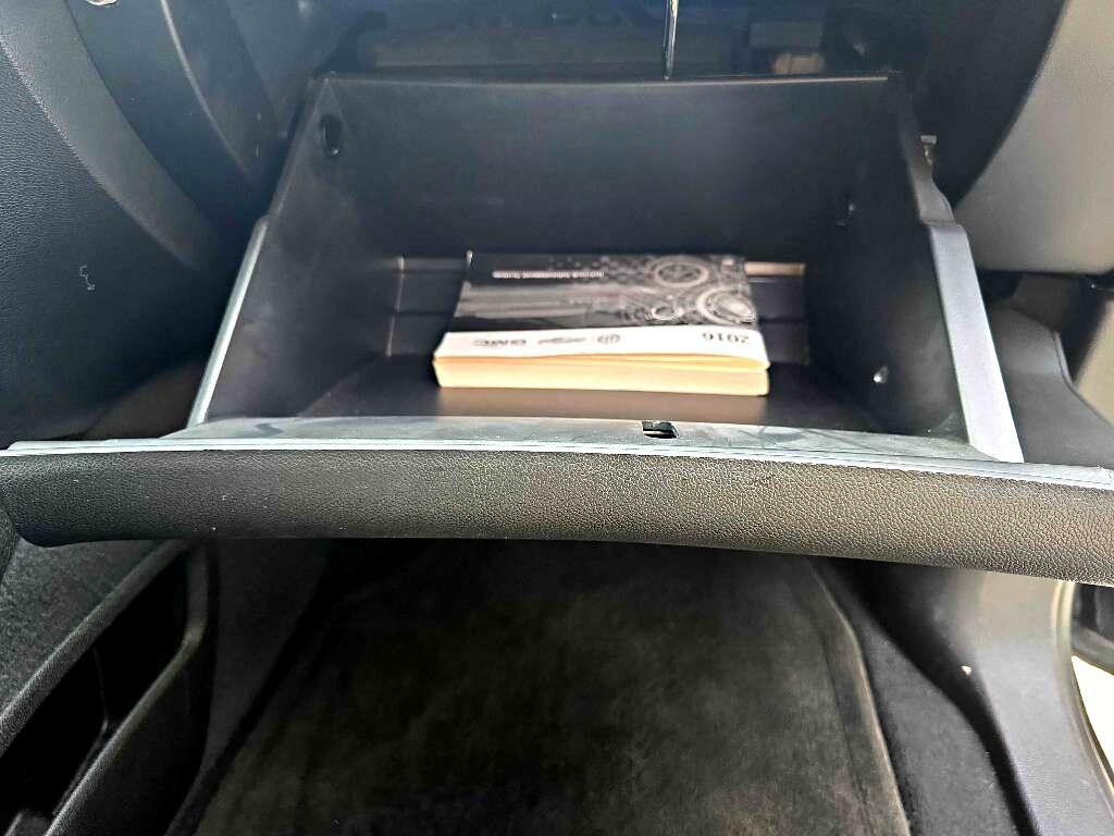 2016 GMC Acadia Image 22