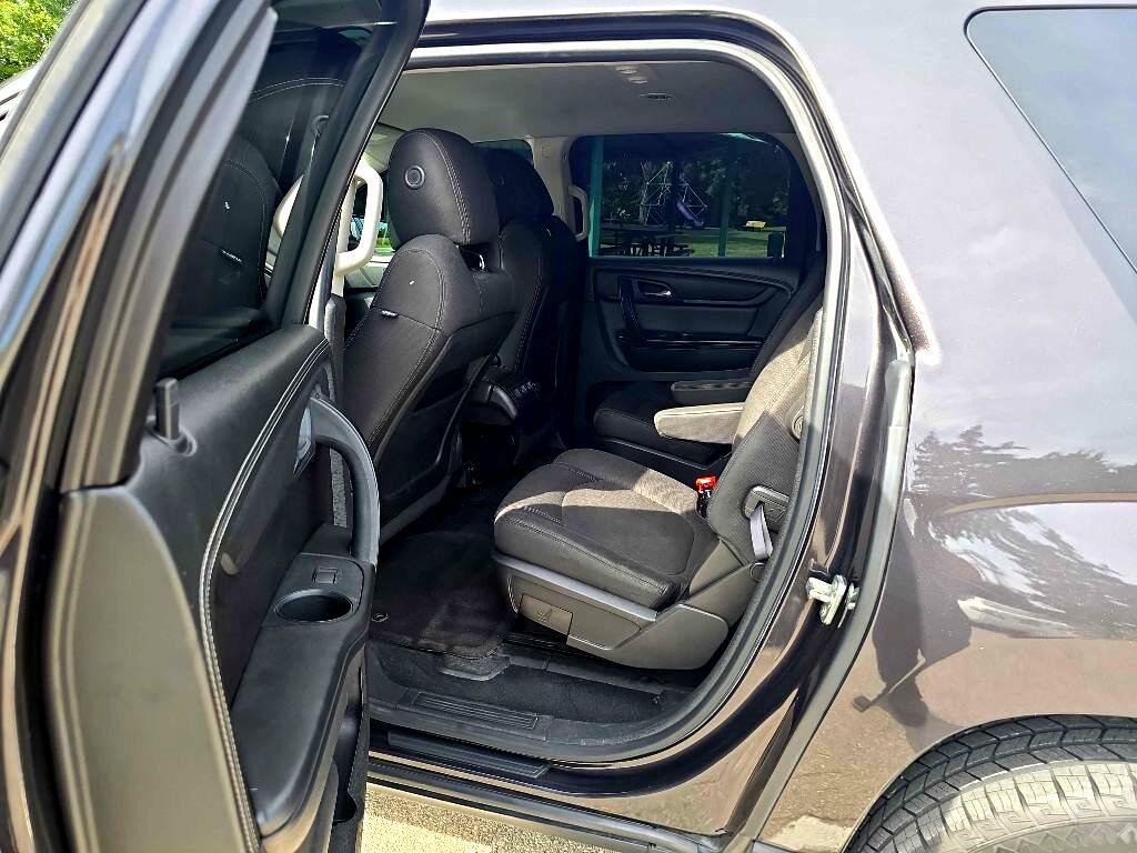 2016 GMC Acadia Image 24