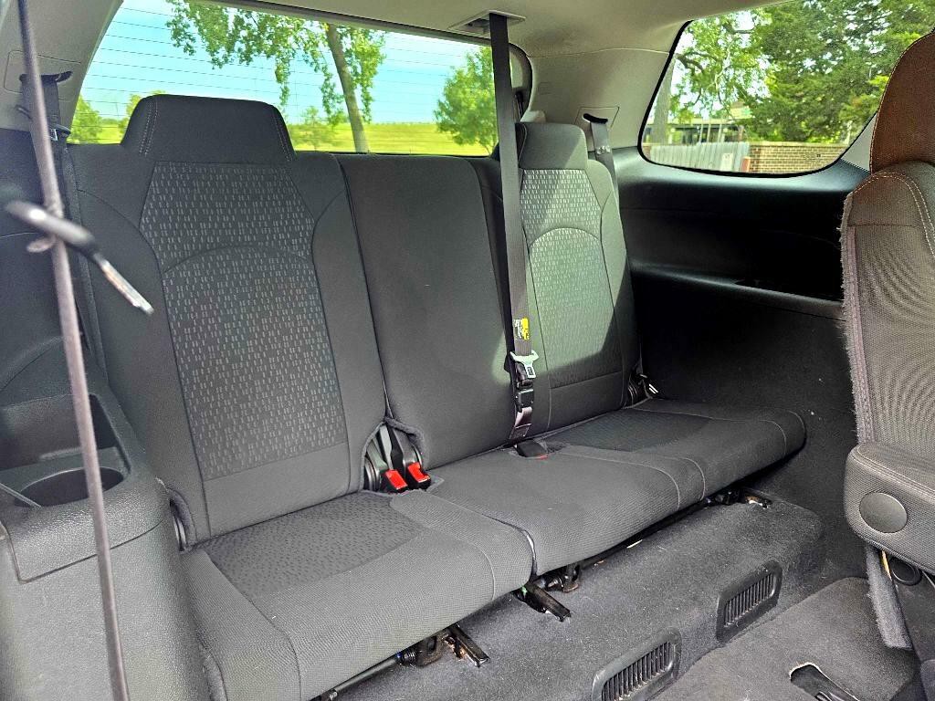 2016 GMC Acadia Image 30