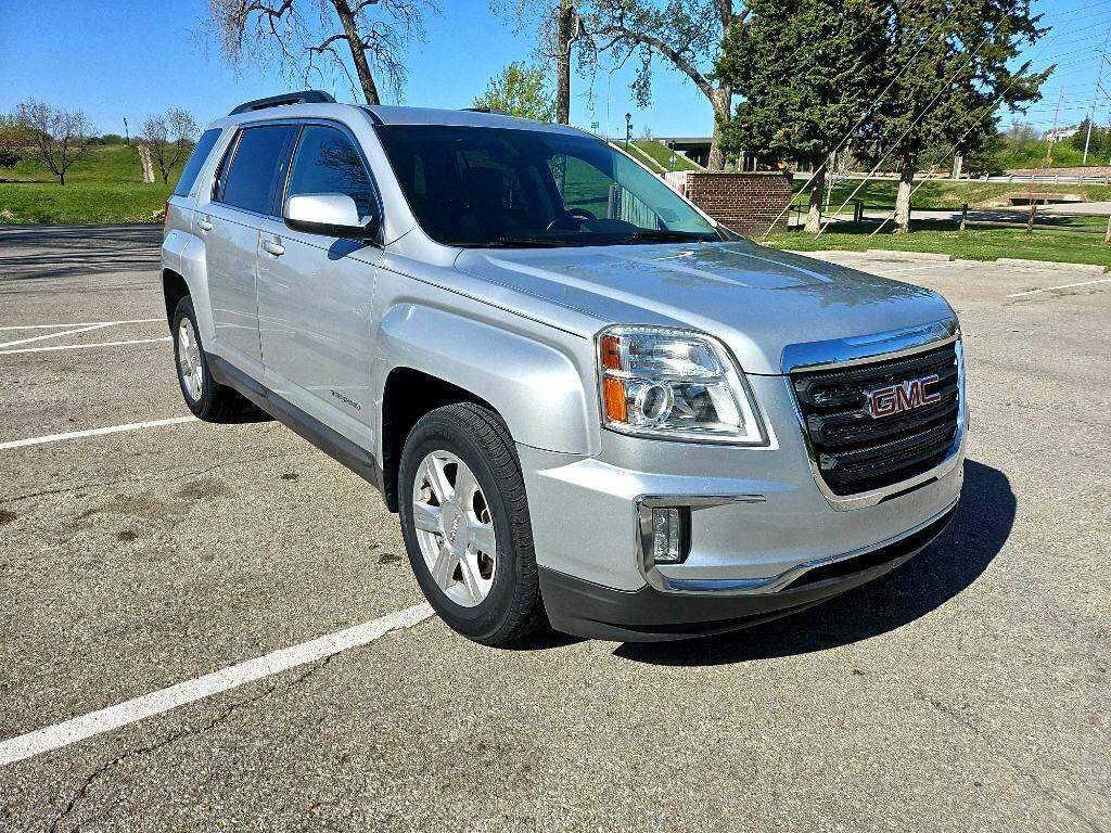 2016 GMC Terrain Image 3