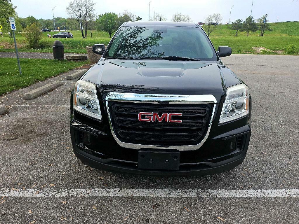 2016 GMC Terrain Image 2