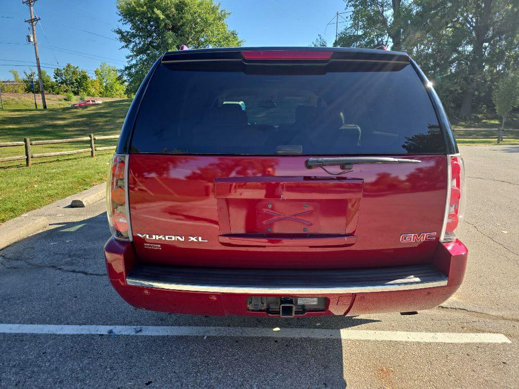 2008 GMC Yukon Image 6