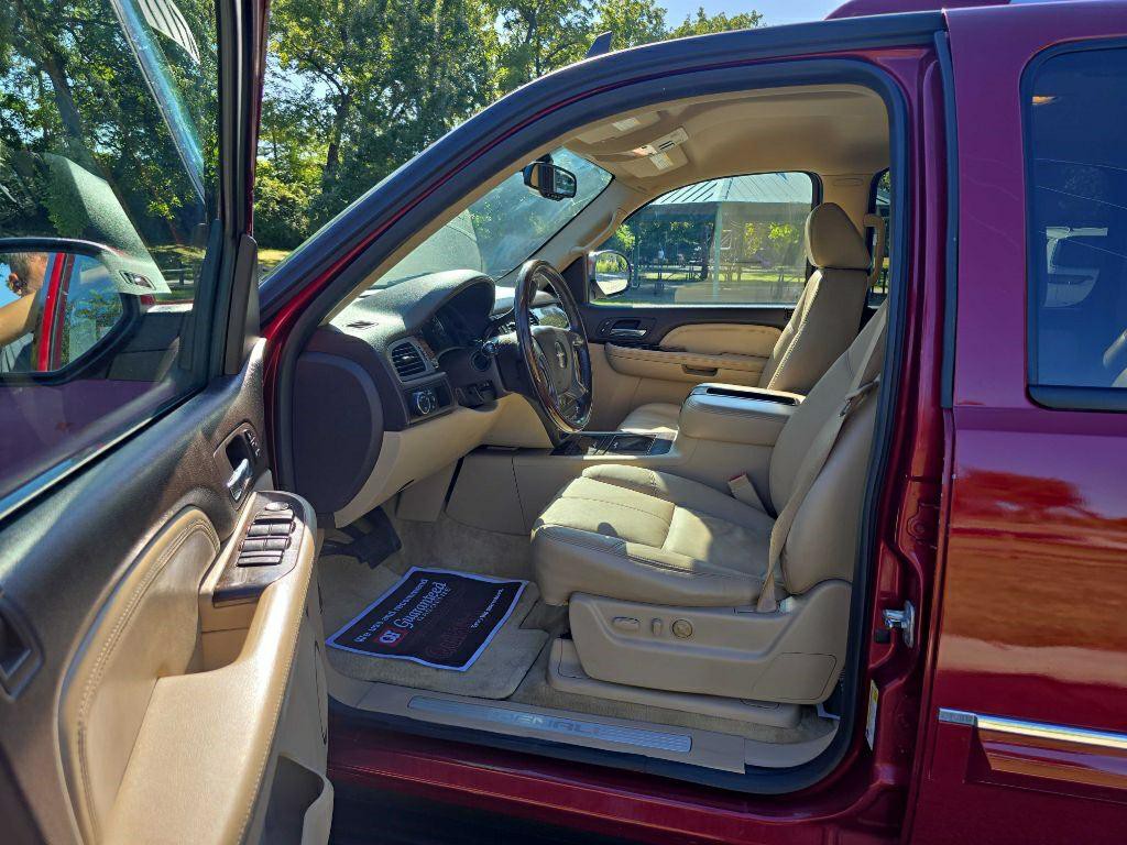 2008 GMC Yukon Image 10