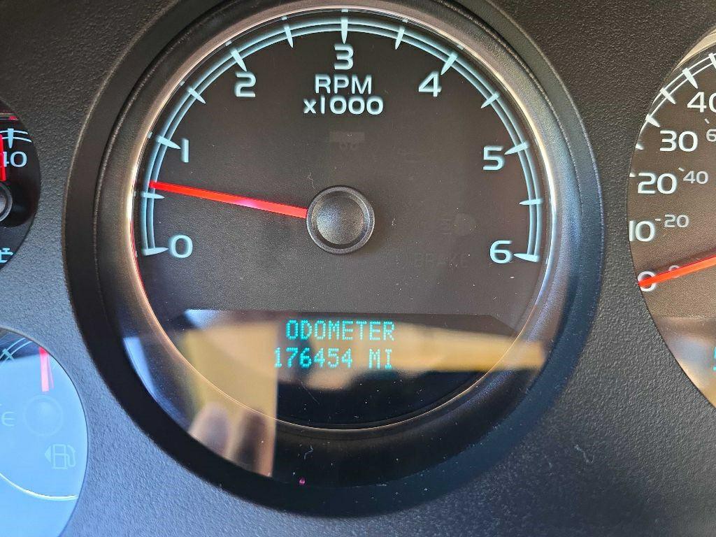 2008 GMC Yukon Image 13