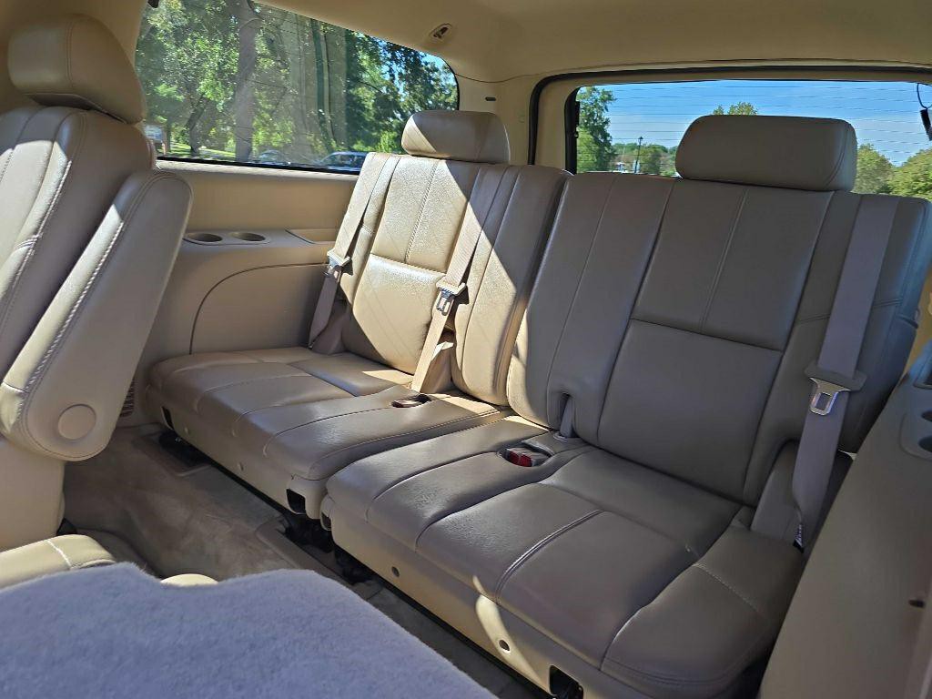 2008 GMC Yukon Image 25