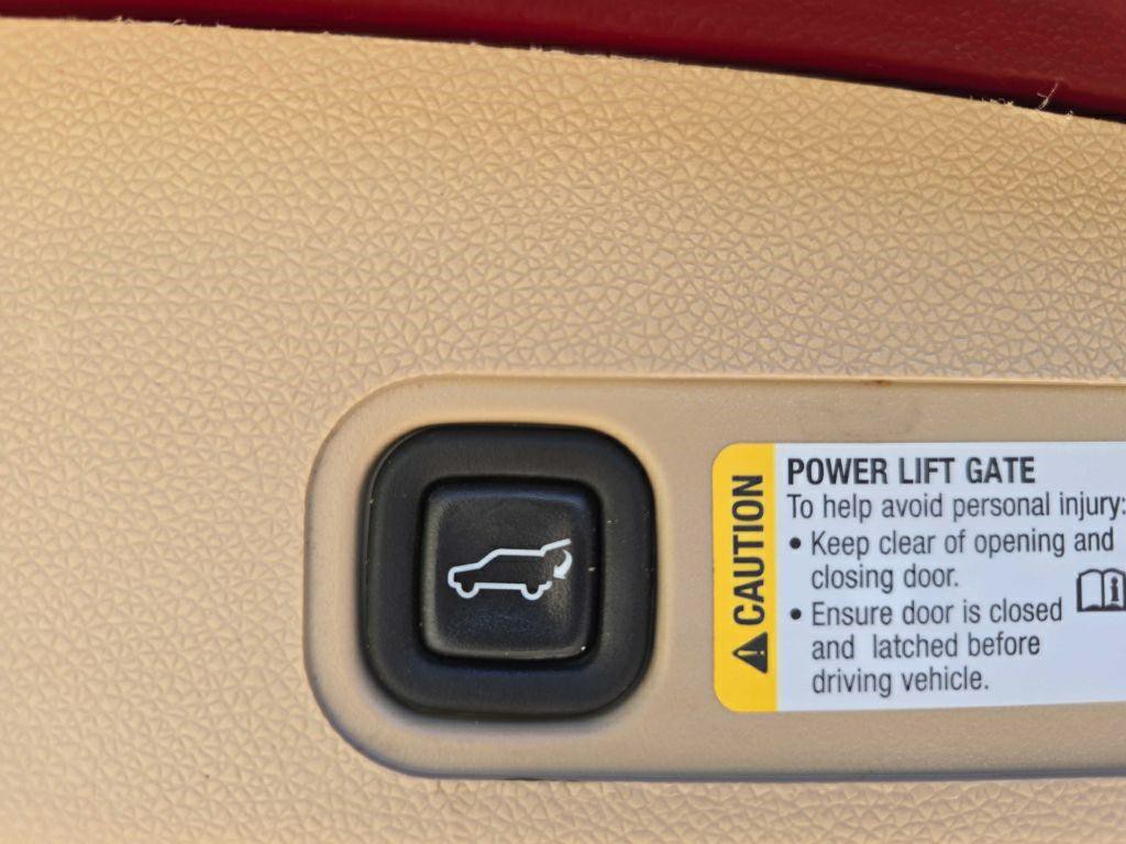 2008 GMC Yukon Image 31