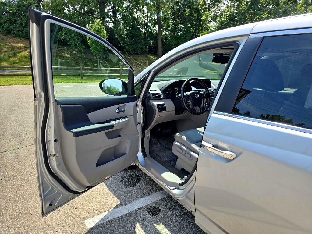 2014 Honda Odyssey Image 9