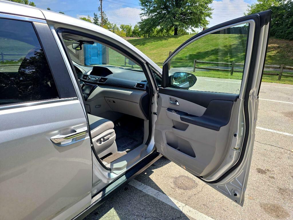 2014 Honda Odyssey Image 21