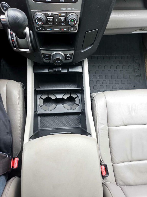 2014 Honda Pilot Image 17