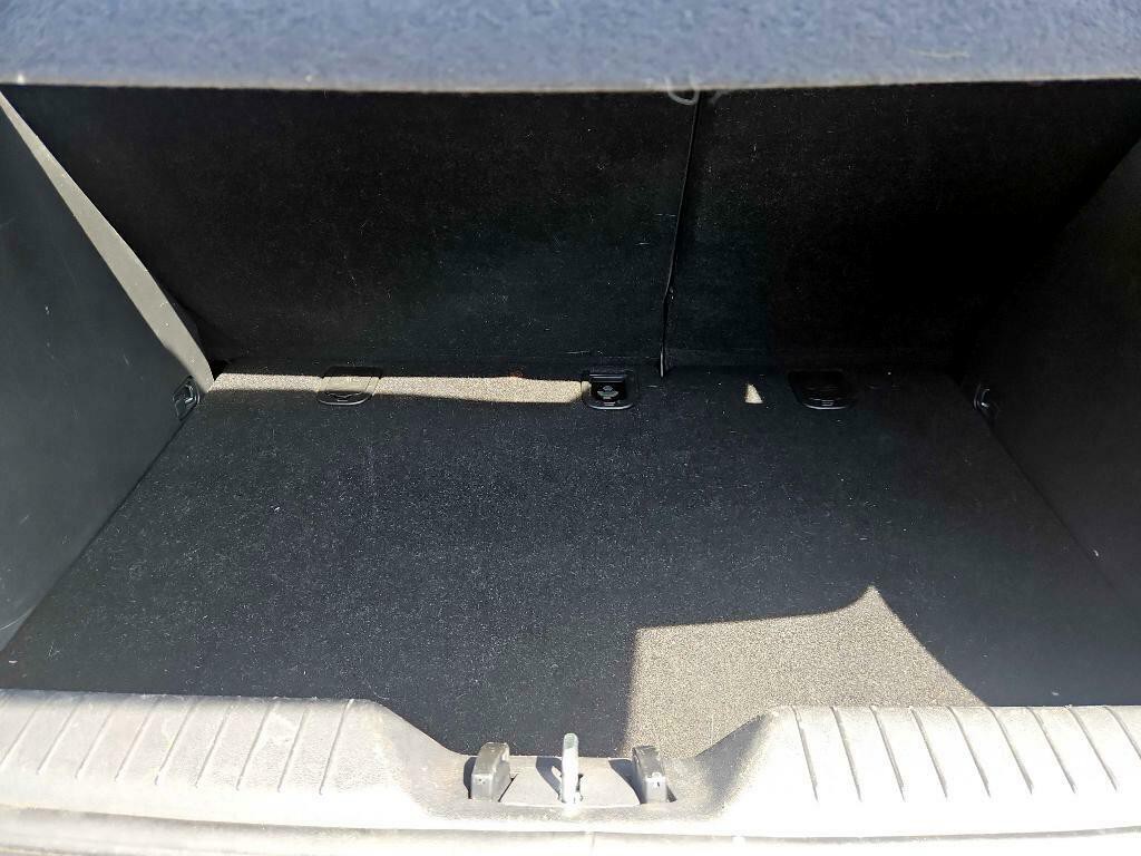 2011 Hyundai Accent Image 34