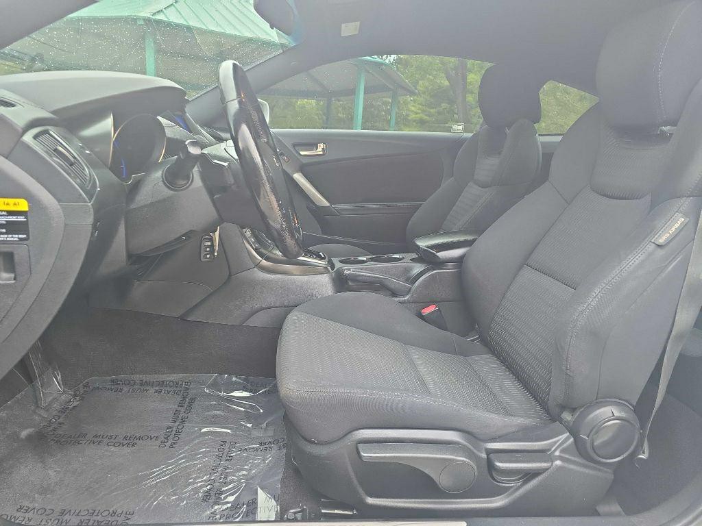 2013 Hyundai Genesis Image 11