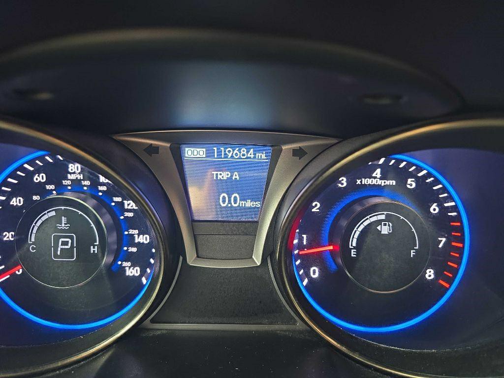 2013 Hyundai Genesis Image 14