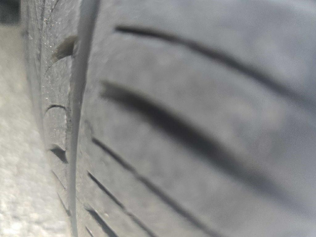 2013 Hyundai Genesis Image 29