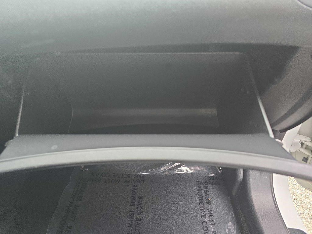 2013 Hyundai Genesis Image 22