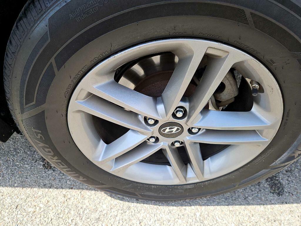 2017 Hyundai Santa Fe Sport Image 12
