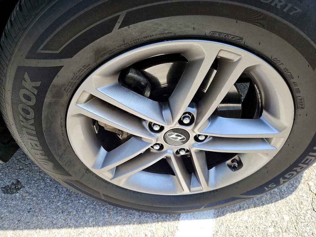 2017 Hyundai Santa Fe Sport Image 16