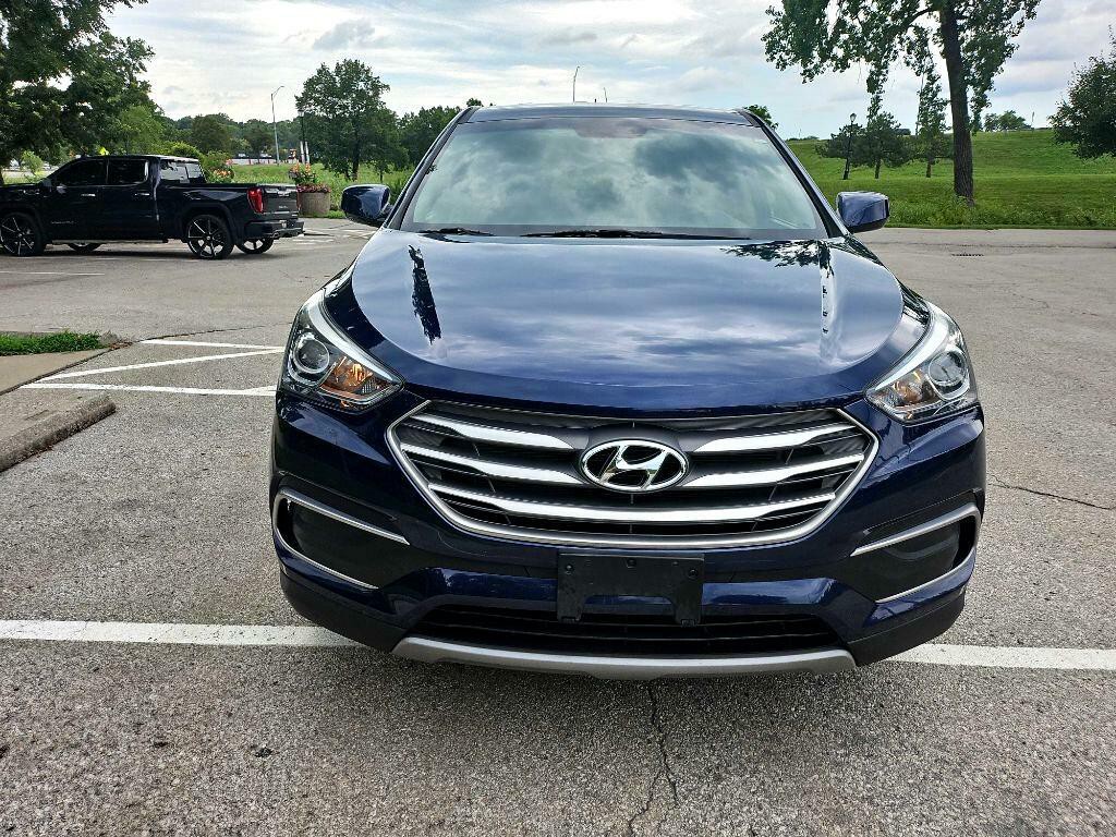 2018 Hyundai Santa Fe Sport Image 2