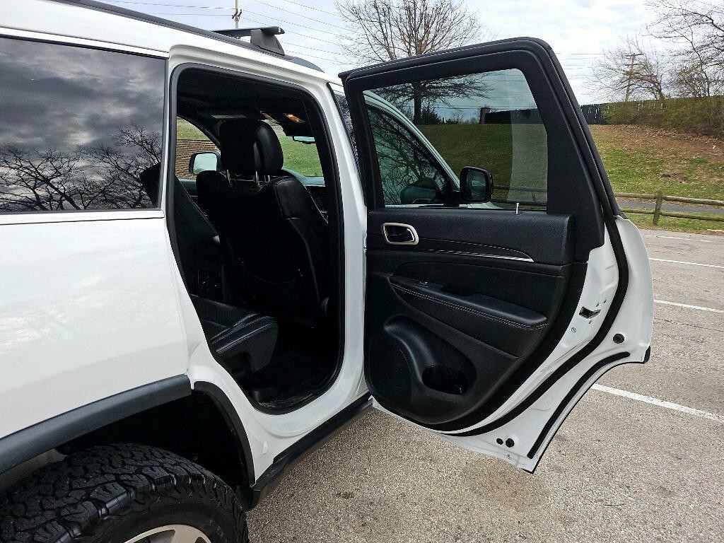 2015 Jeep Grand Cherokee Image 25