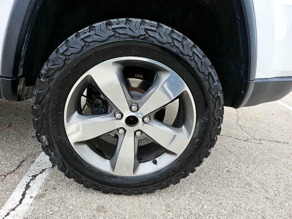 2015 Jeep Grand Cherokee Image 32