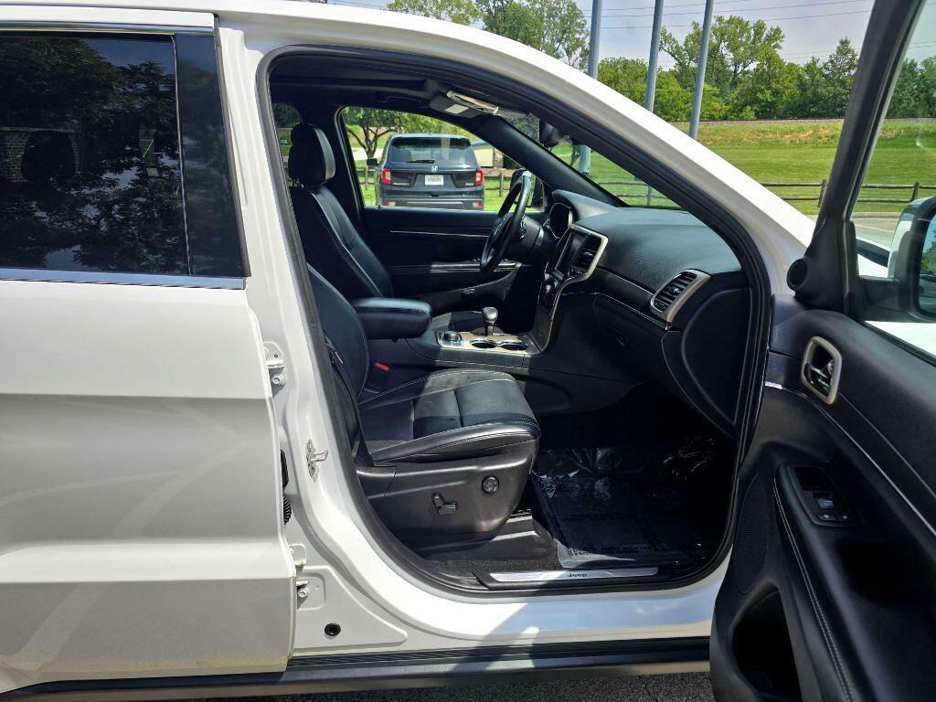 2015 Jeep Grand Cherokee Image 17