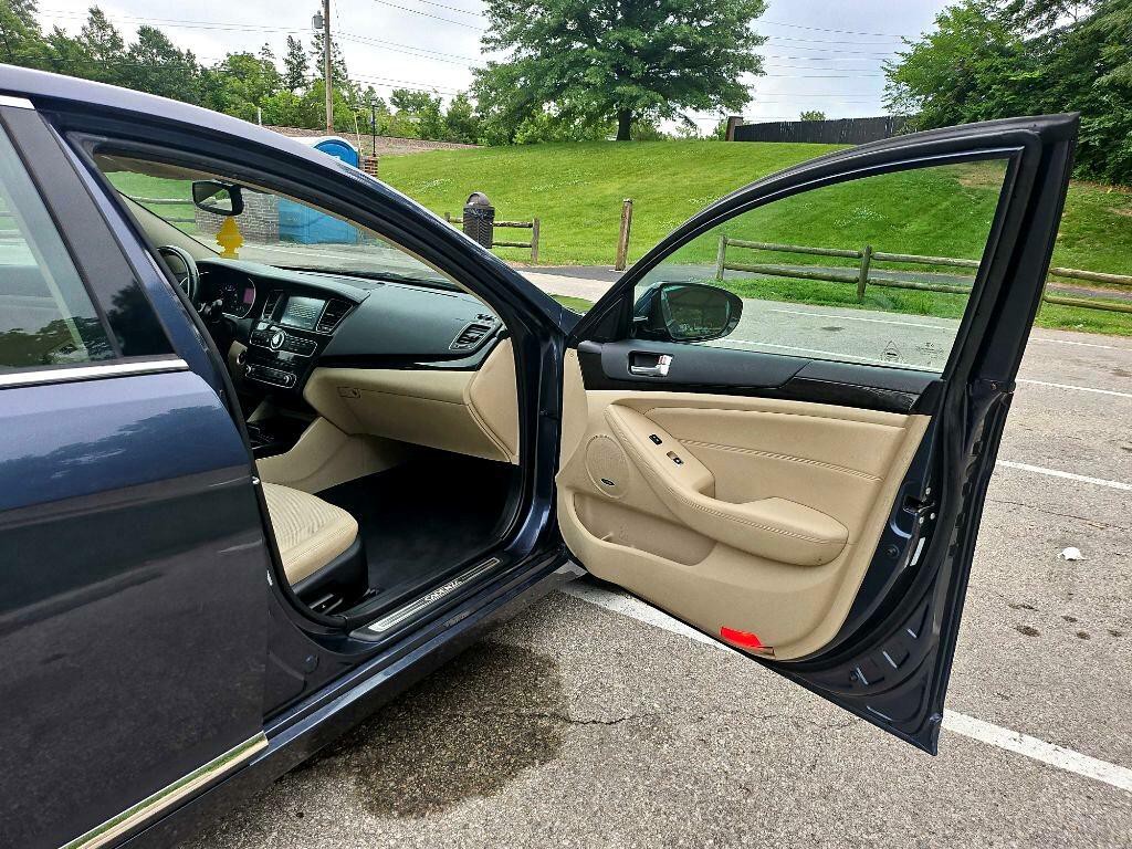 2014 Kia Cadenza Image 17