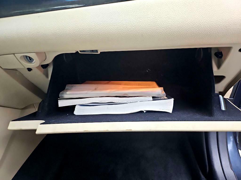 2014 Kia Cadenza Image 21