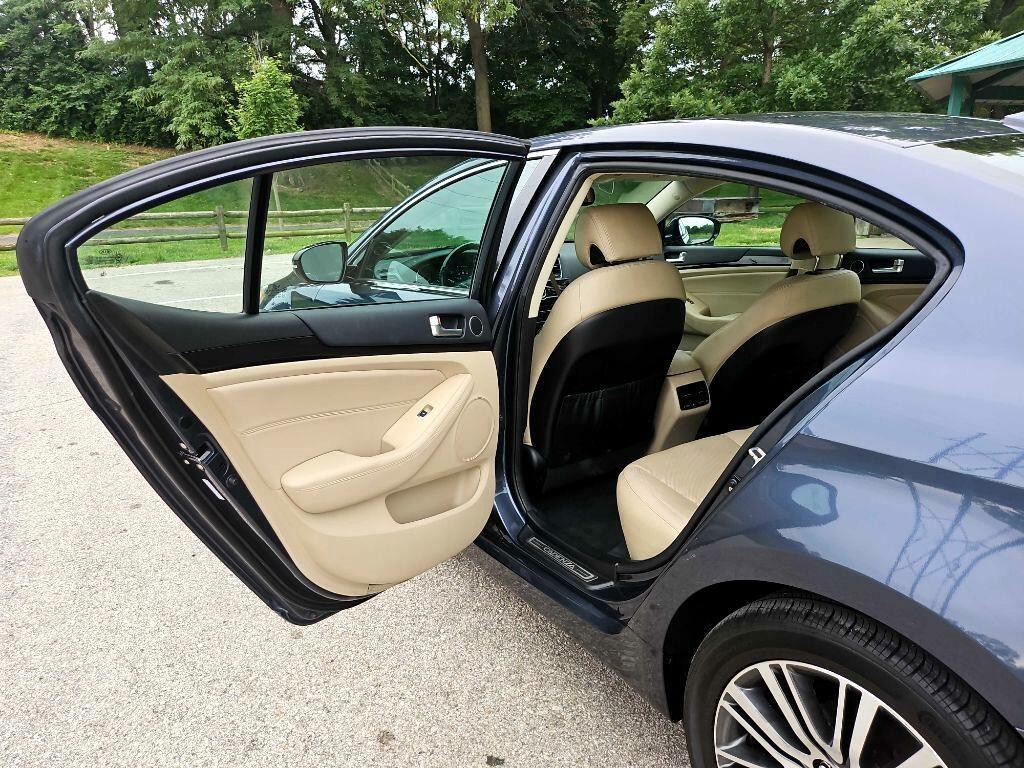 2014 Kia Cadenza Image 22