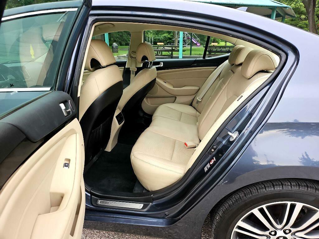 2014 Kia Cadenza Image 23