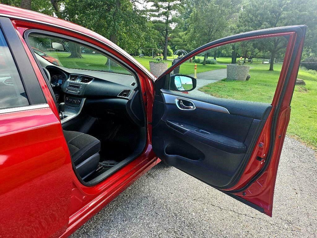2014 Nissan Sentra Image 16