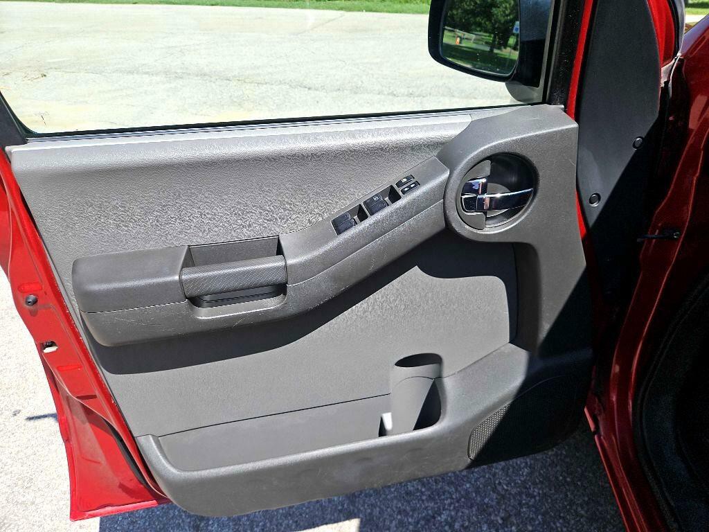 2012 Nissan Xterra Image 9