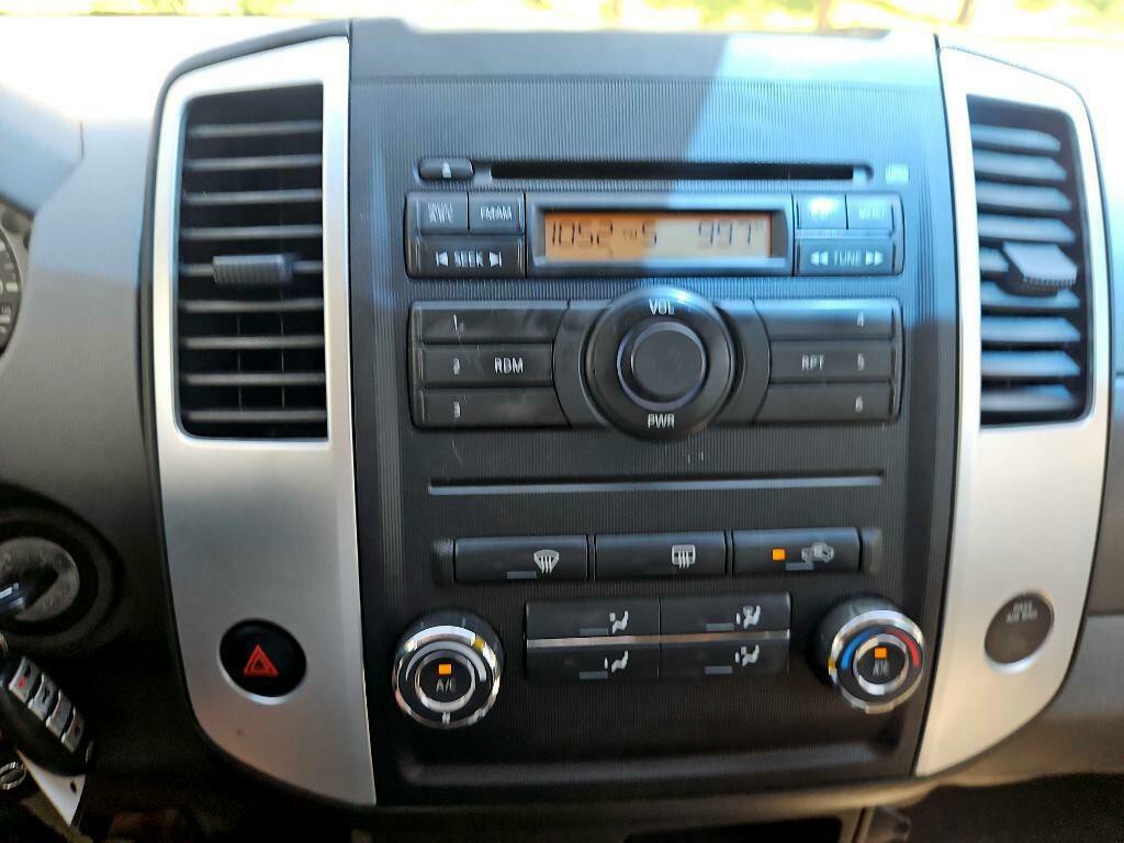 2012 Nissan Xterra Image 16