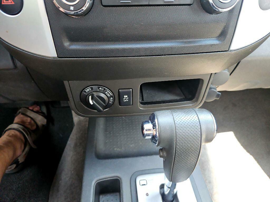 2012 Nissan Xterra Image 18