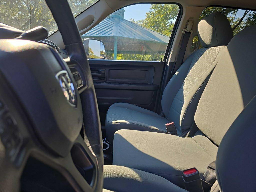 2016 RAM 2500 Image 12