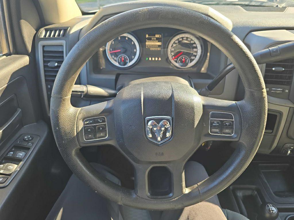 2016 RAM 2500 Image 14