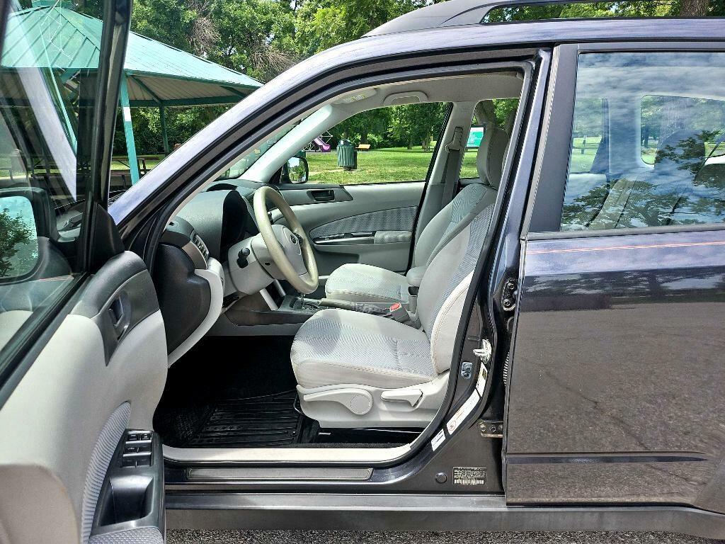 2012 Subaru Forester Image 10