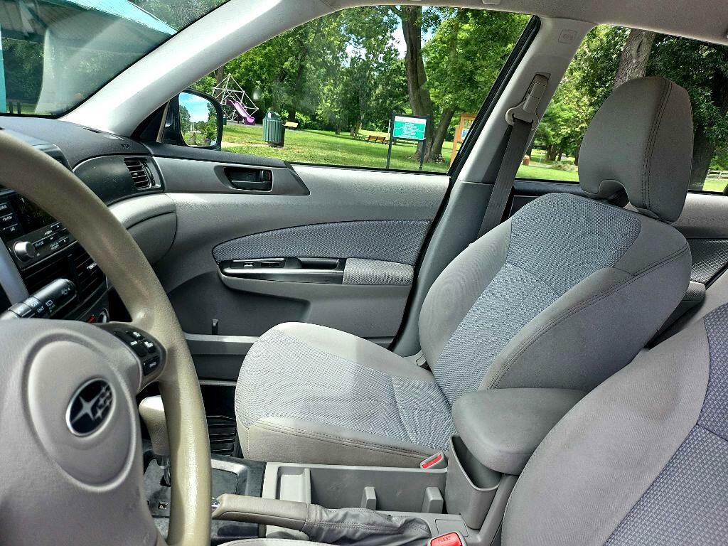 2012 Subaru Forester Image 12