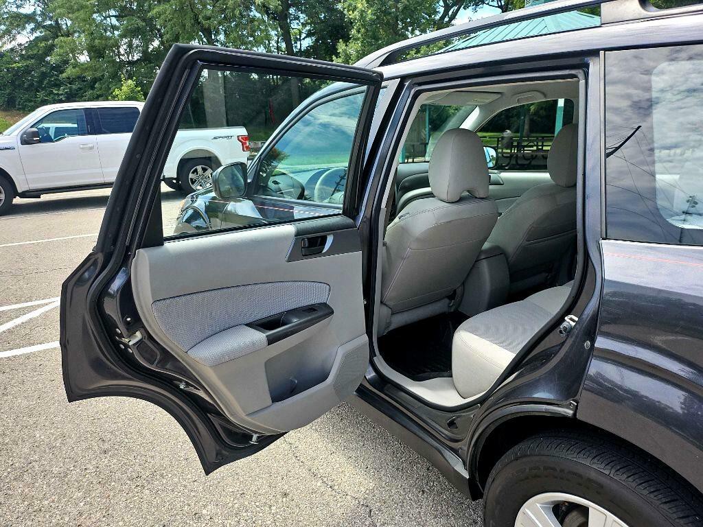 2012 Subaru Forester Image 21