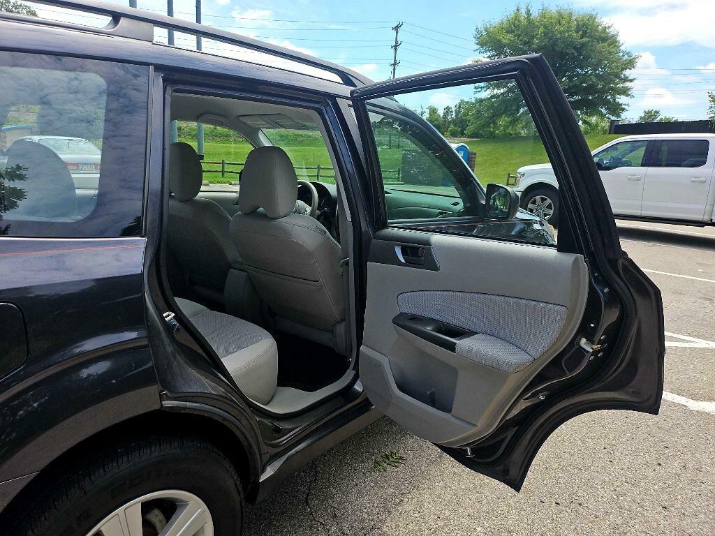 2012 Subaru Forester Image 24