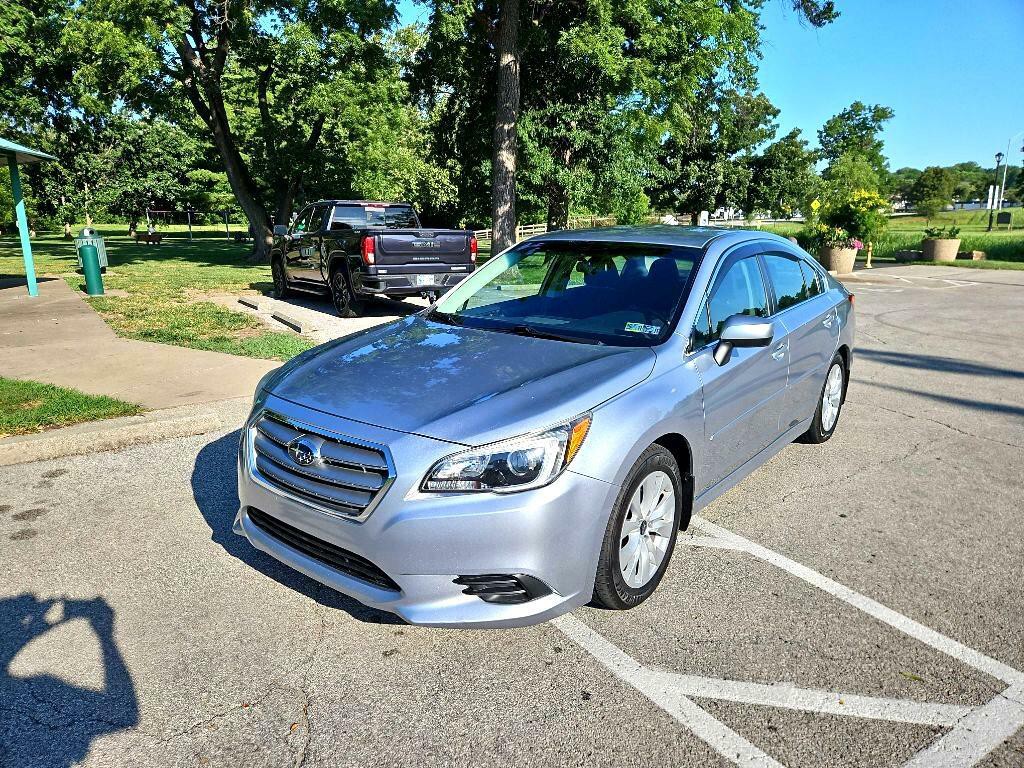 2016 Subaru Legacy Image 1