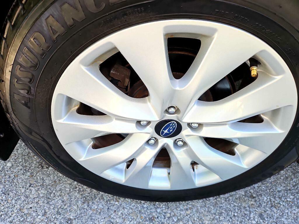 2016 Subaru Legacy Image 13