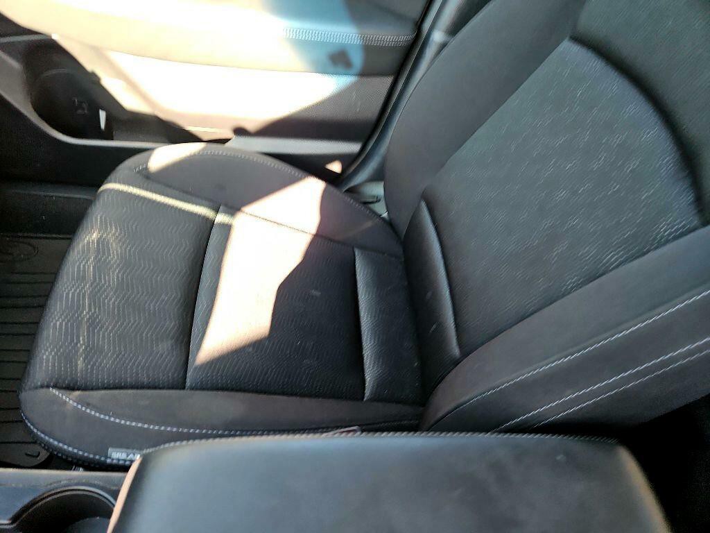 2016 Subaru Legacy Image 21