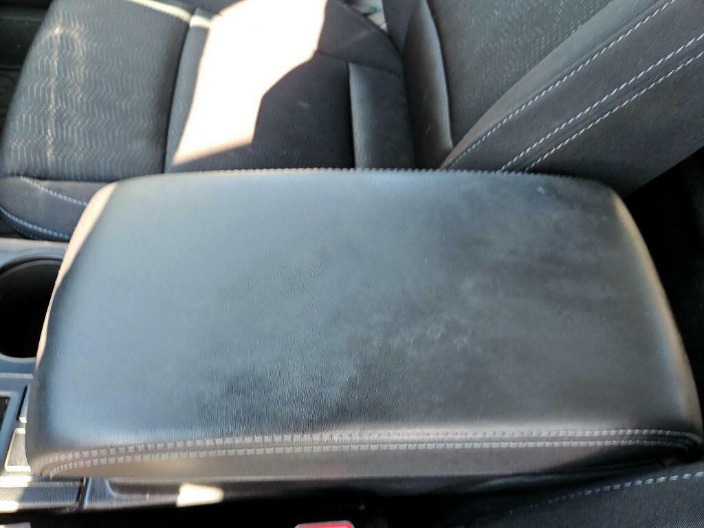 2016 Subaru Legacy Image 22