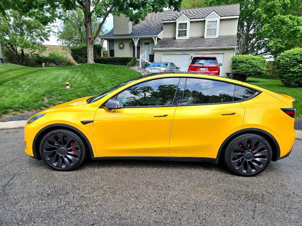 2021 Tesla Model Y Image 4