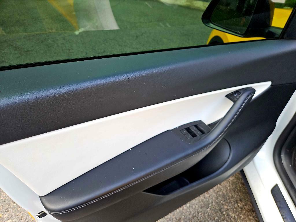 2021 Tesla Model Y Image 17