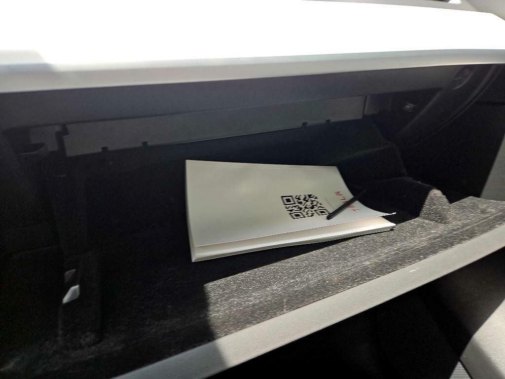 2021 Tesla Model Y Image 29